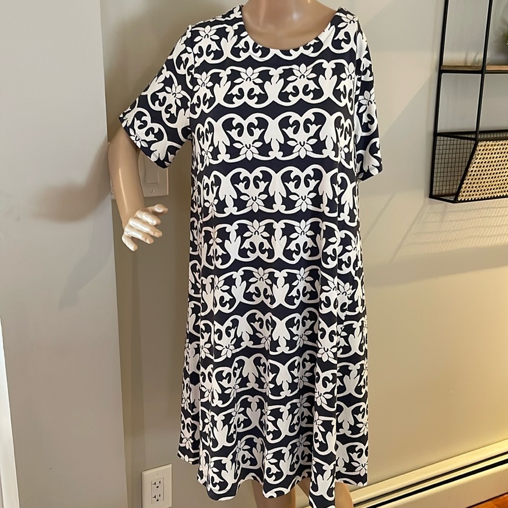 Grey and white Loft dress size L.